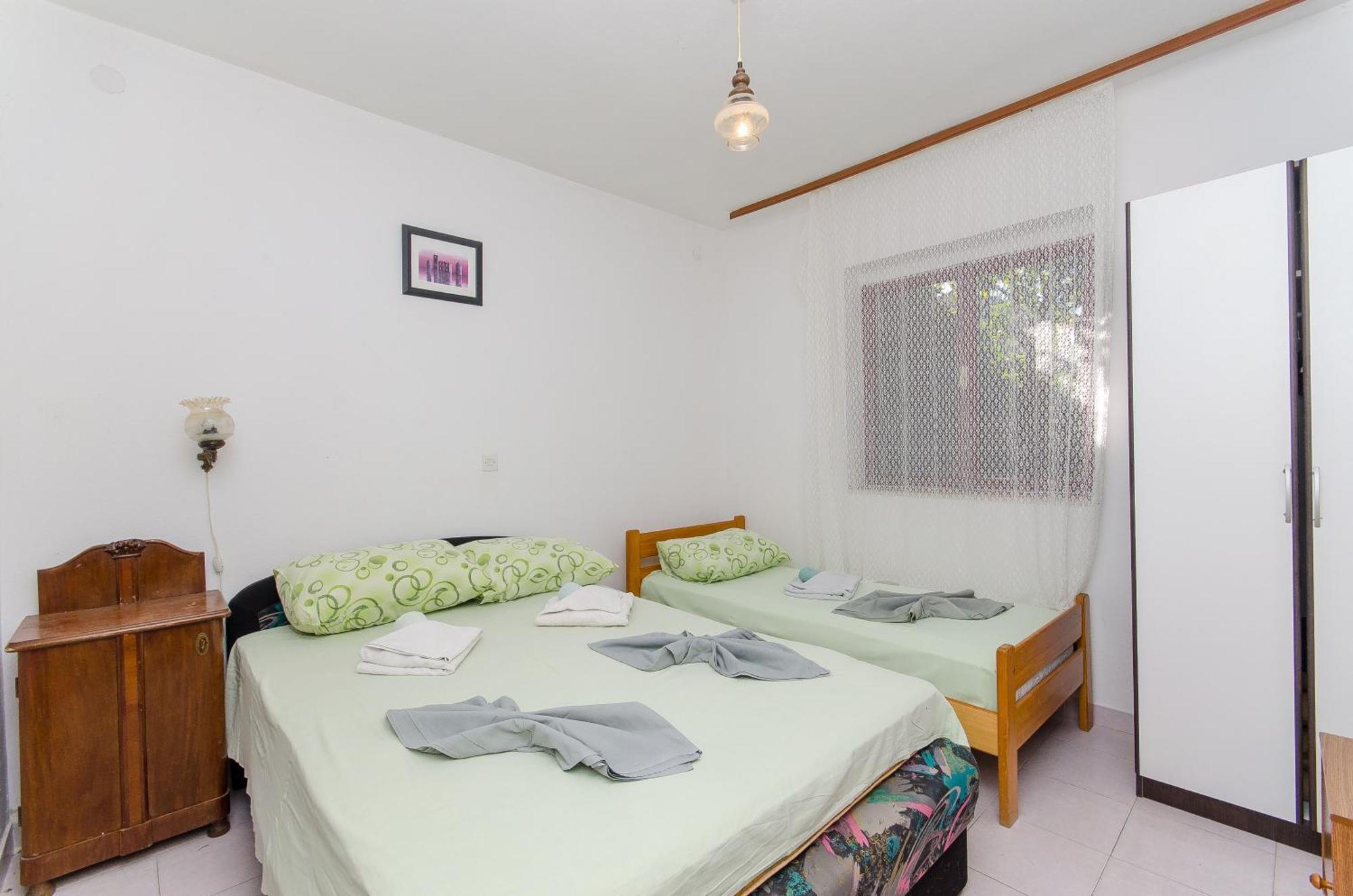 Apartments Lorena Stomorska Habitación foto