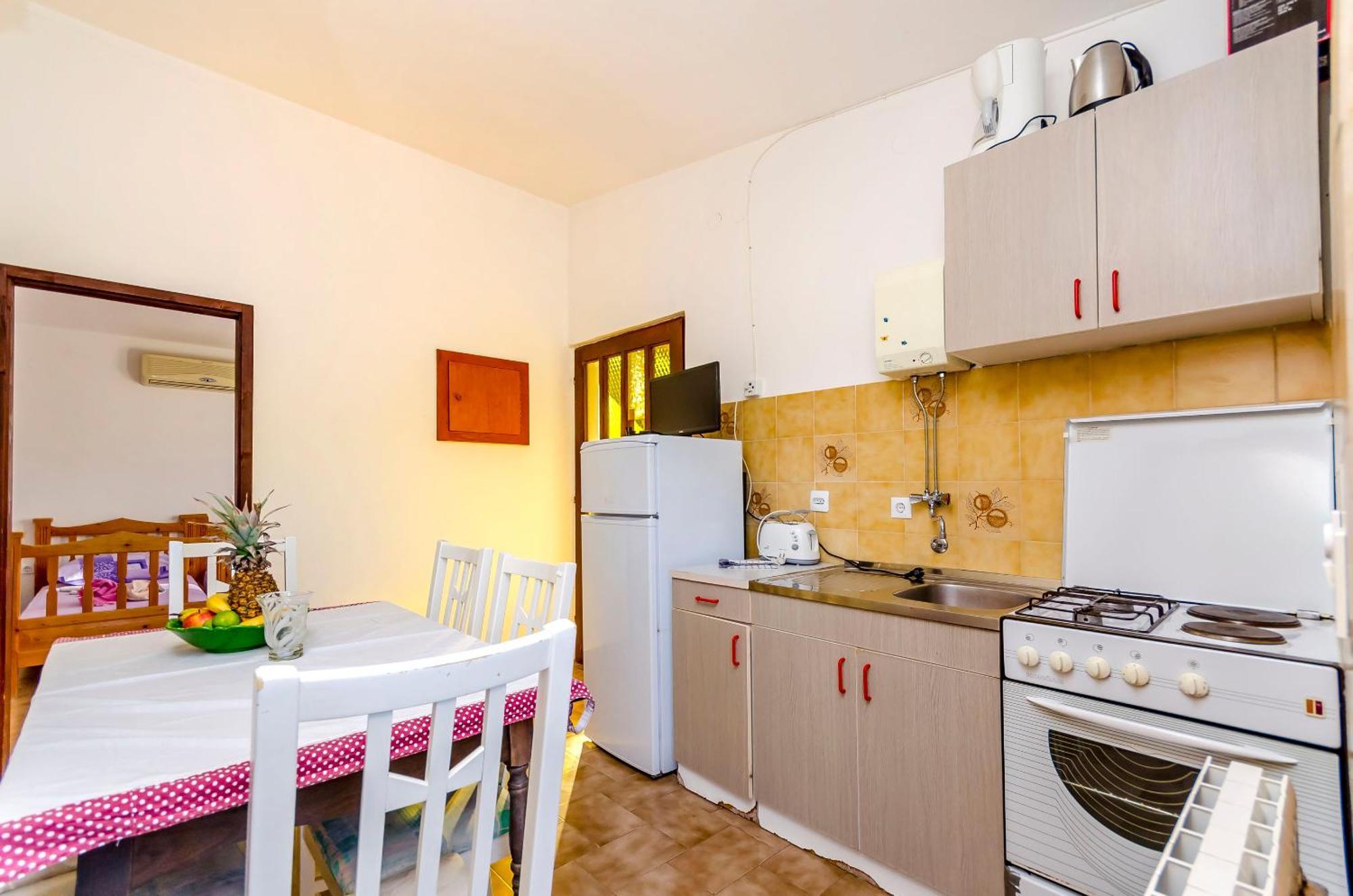 Apartments Lorena Stomorska Habitación foto